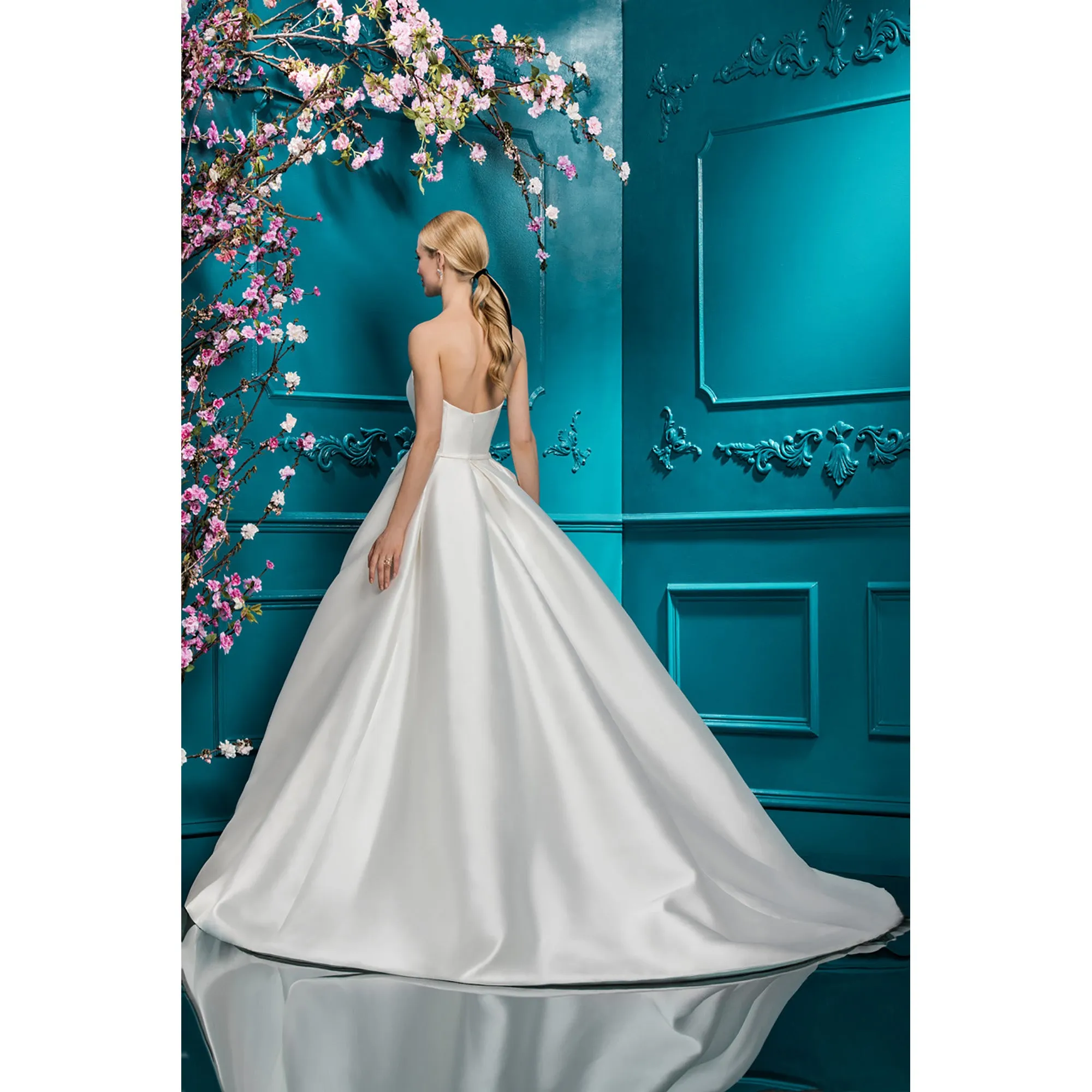 Ellis Bridal 19118