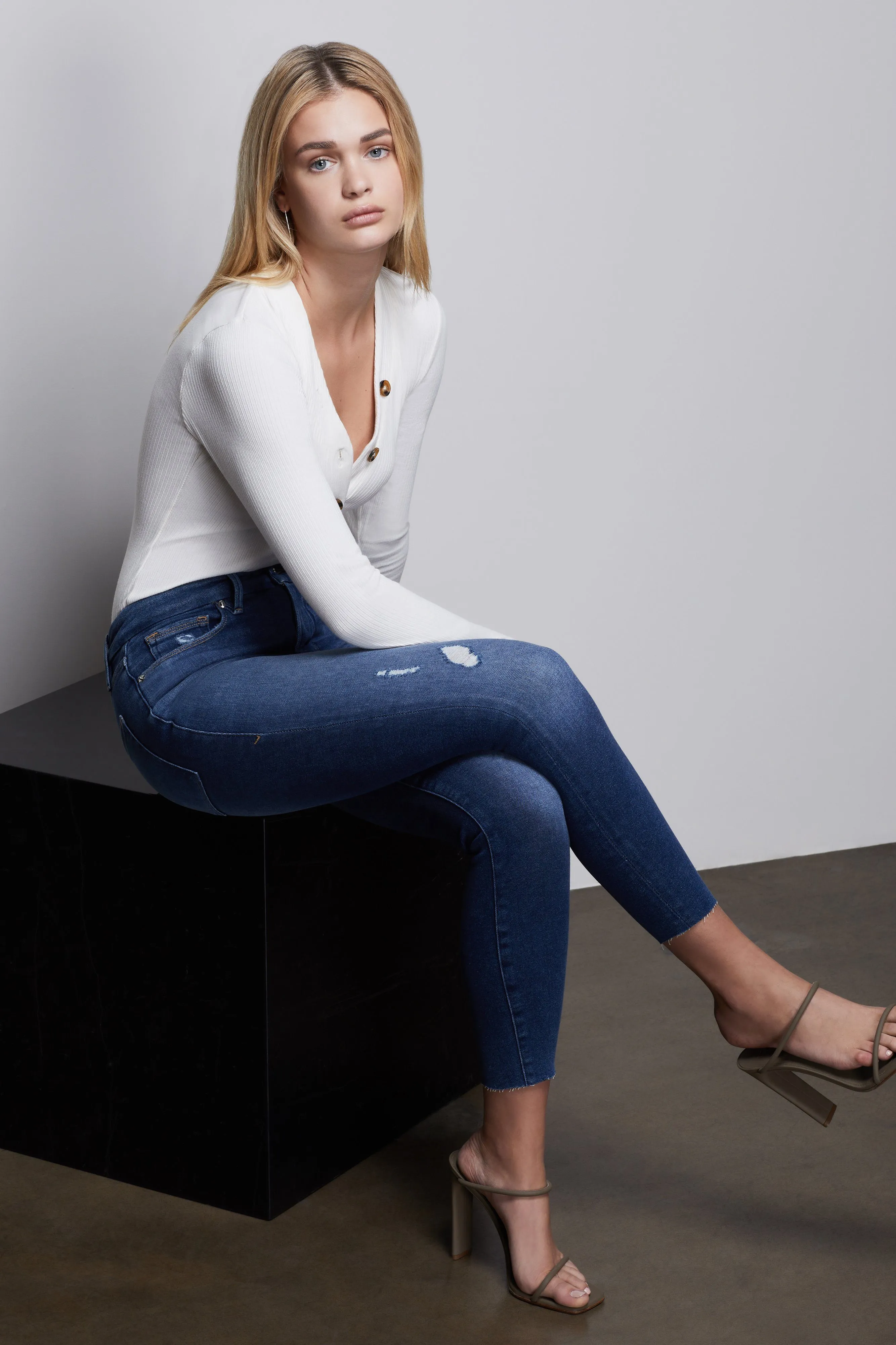 GOOD LEGS CROP | BLUE376