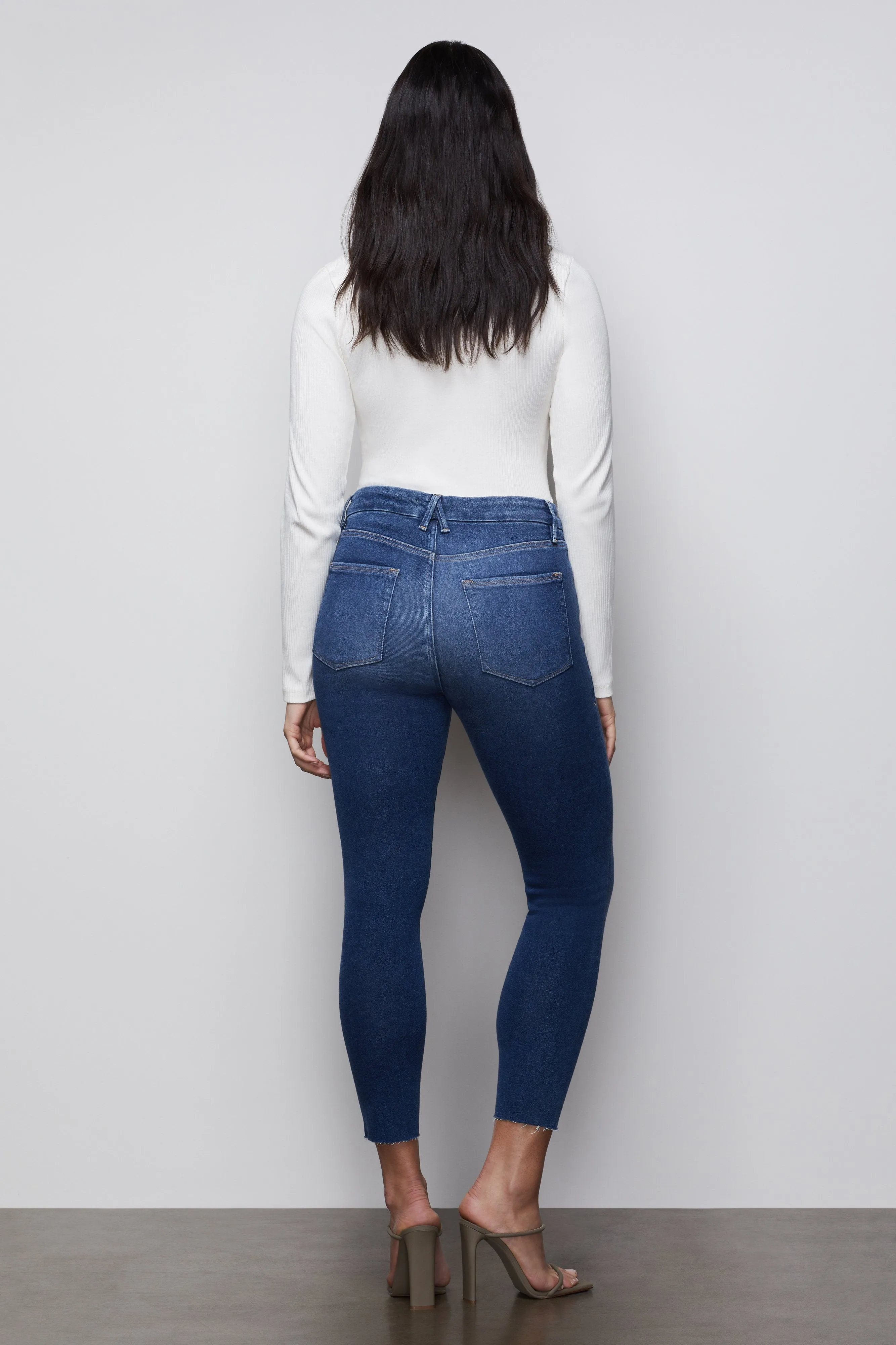 GOOD LEGS CROP | BLUE376
