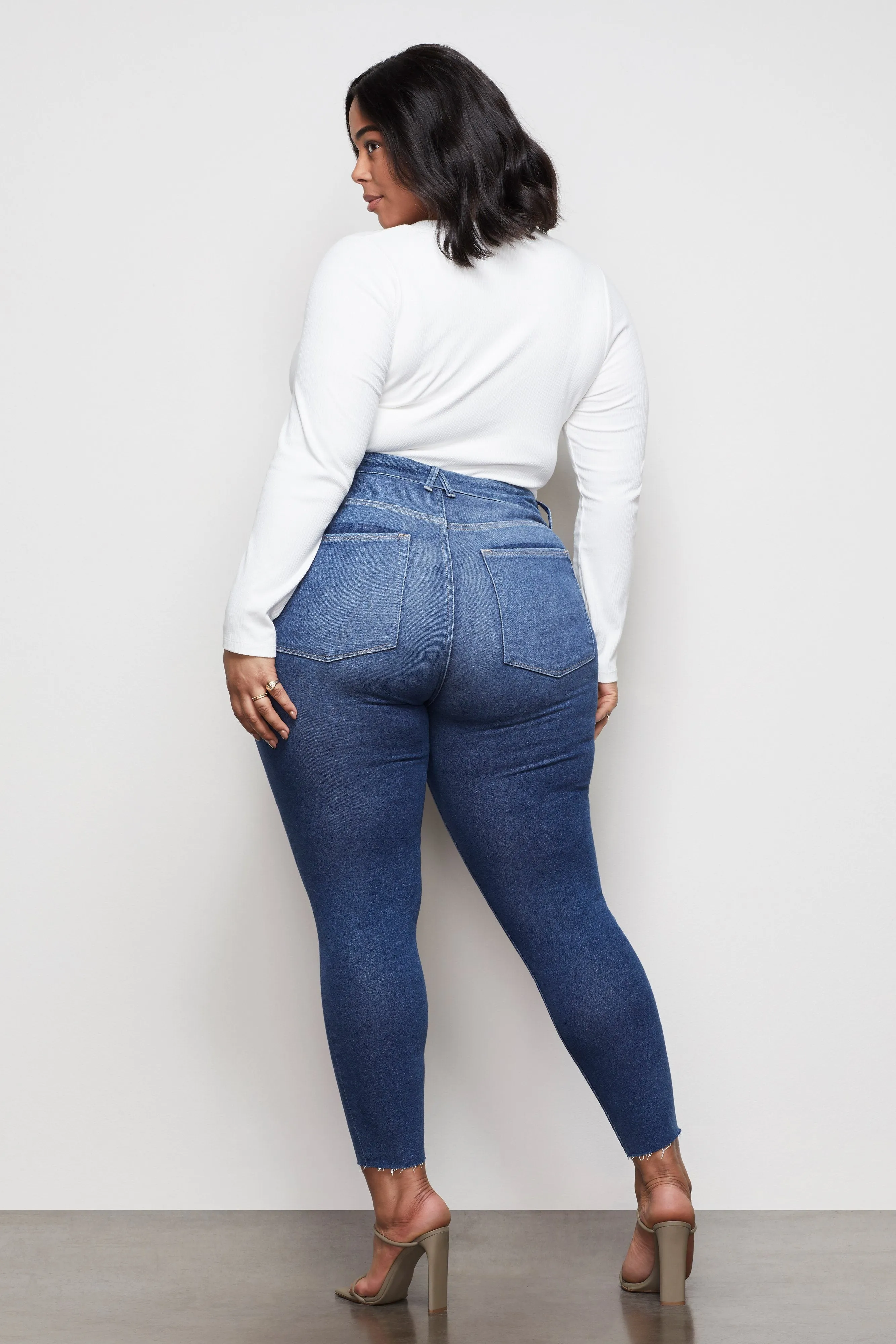 GOOD LEGS CROP | BLUE376