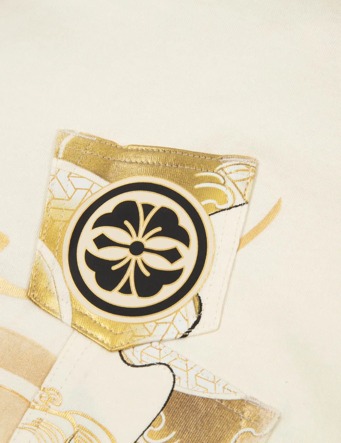 Multi-Pocket Foil-Print T-Shirt