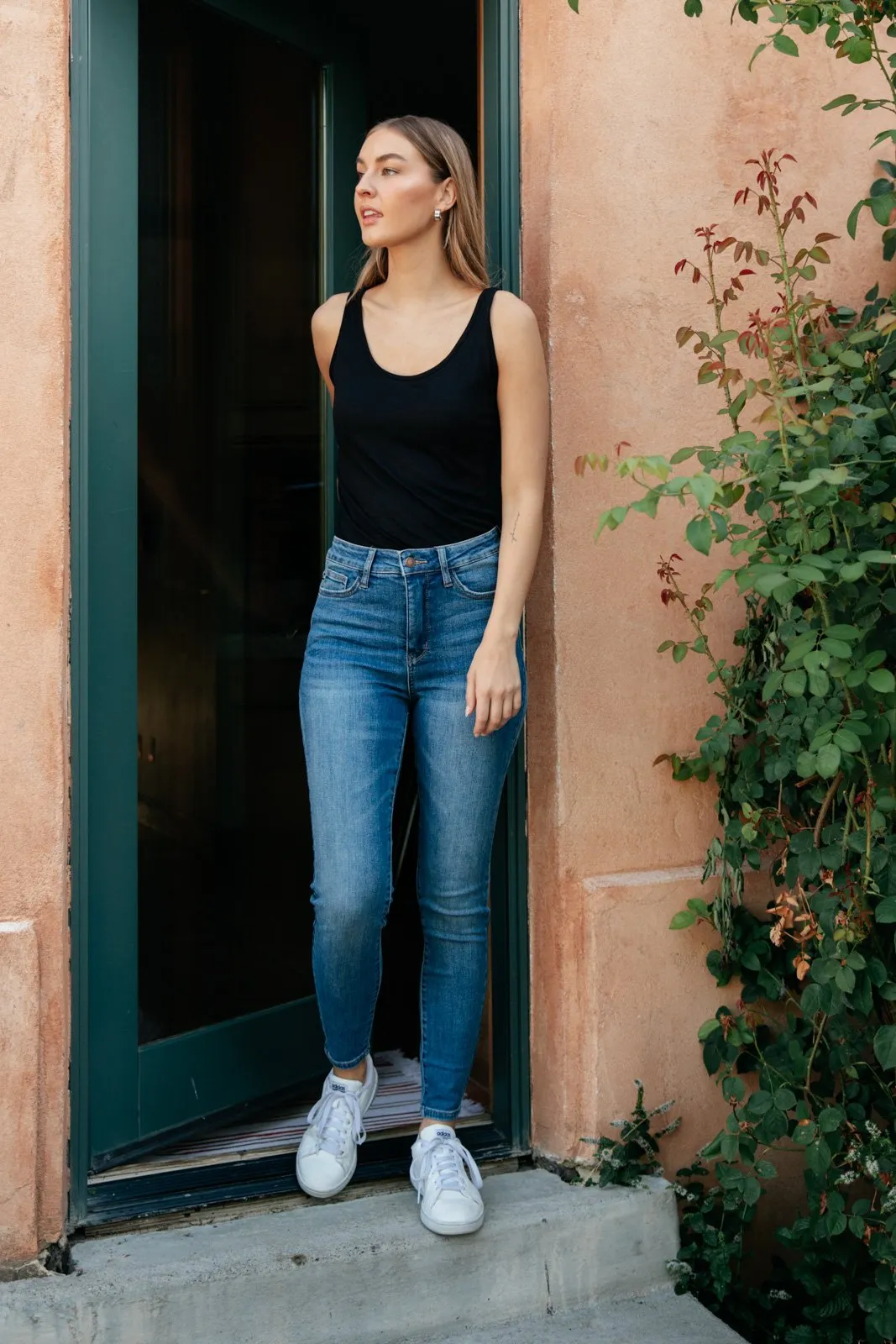 Newberry Skinny Jeans In Medium Wash