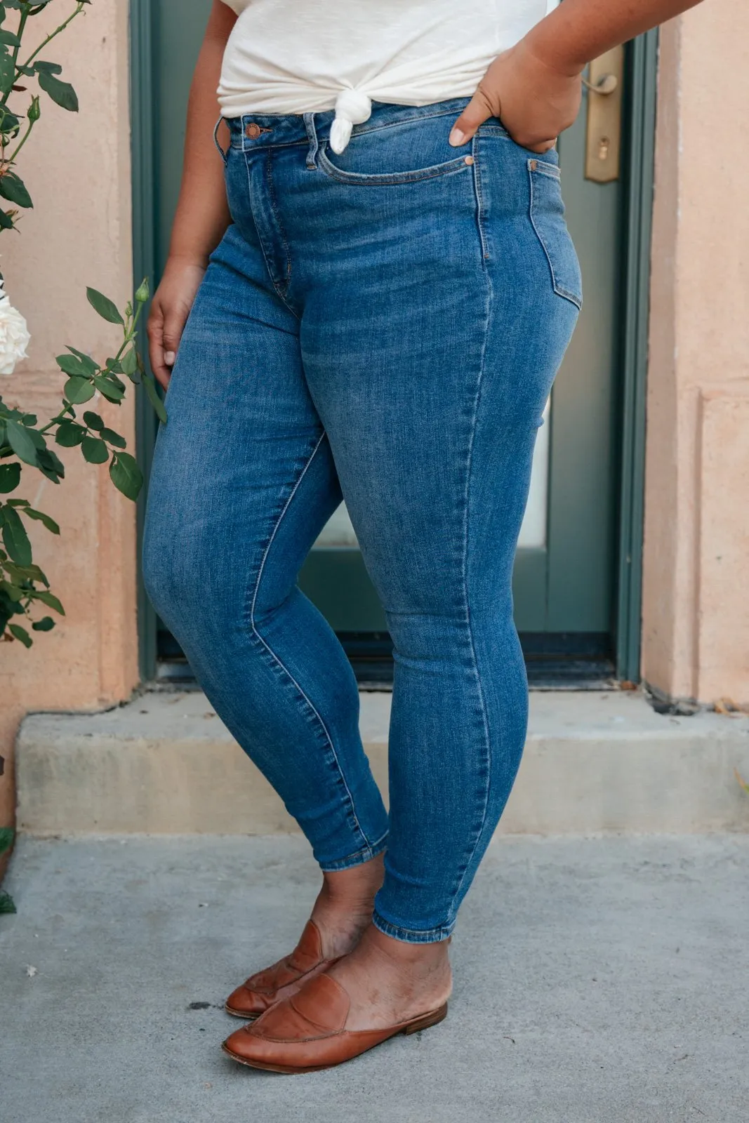 Newberry Skinny Jeans In Medium Wash